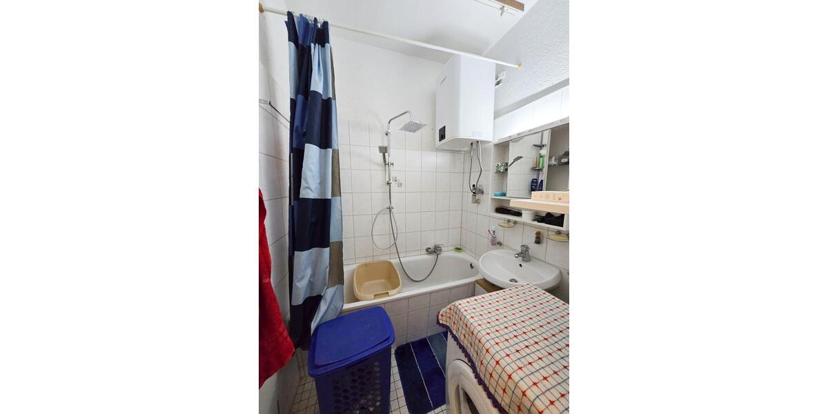 Dachgeschoßwohnung Oberhausen Alt-Oberhausen - 3.5 Zimmer, 82 m&sup2;, 520&euro; | Angebot:25754018