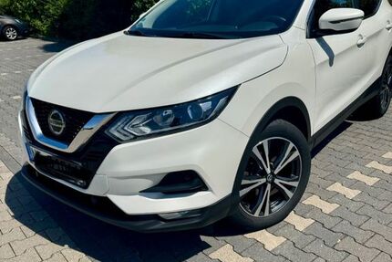 Nissan Qashqai 102.000 km 13.850 &euro; Meerbusch 40670