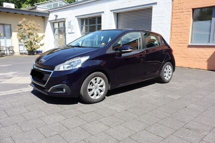 Peugeot 208 68.500 km 5.999 &euro; Düsseldorf 40221