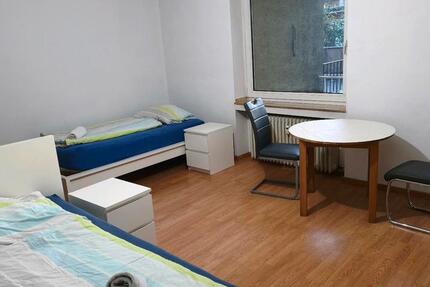 Wohnung Düsseldorf Stadtbezirk 3 - 1 Zimmer, 33 m&sup2;, 1.300&euro; | Angebot:25404171