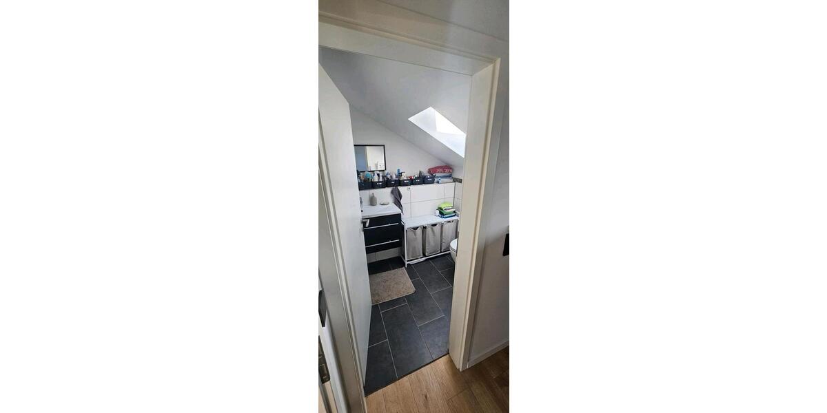 Dachgeschoßwohnung Korschenbroich - 2 Zimmer, 49 m&sup2;, 1.360&euro; | Angebot:26679636