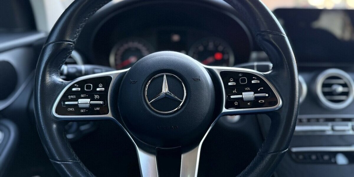 Mercedes-Benz GLC 220 d 4Matic / 1.Hd / MBUX / Kamera / Leder 99.000 km 32.490 &euro; Mönchengladbach 41066