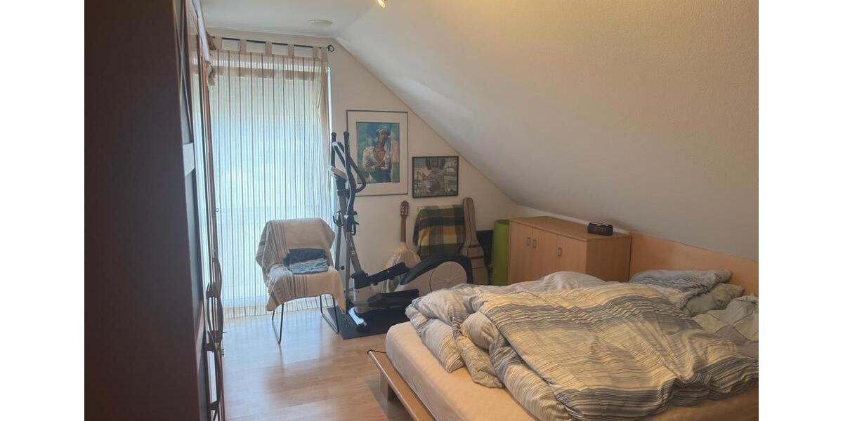 Dachgeschoßwohnung Duisburg Duisburg-Mitte - 2.5 Zimmer, 65 m&sup2;, 195.000&euro; | Angebot:26815438