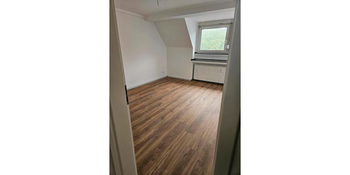 Dachgeschoßwohnung Duisburg Duisburg-Mitte - 2 Zimmer, 45 m&sup2;, 450&euro; | Angebot:26659109