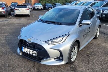 Toyota Yaris 3.500 km 25.480 &euro; Viersen 41748