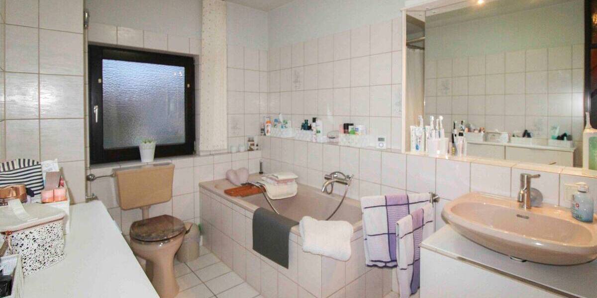 Reihenmittelhaus Duisburg Neumühl - 4 Zimmer, 110 m&sup2;, 255.000&euro; | Angebot:25997202