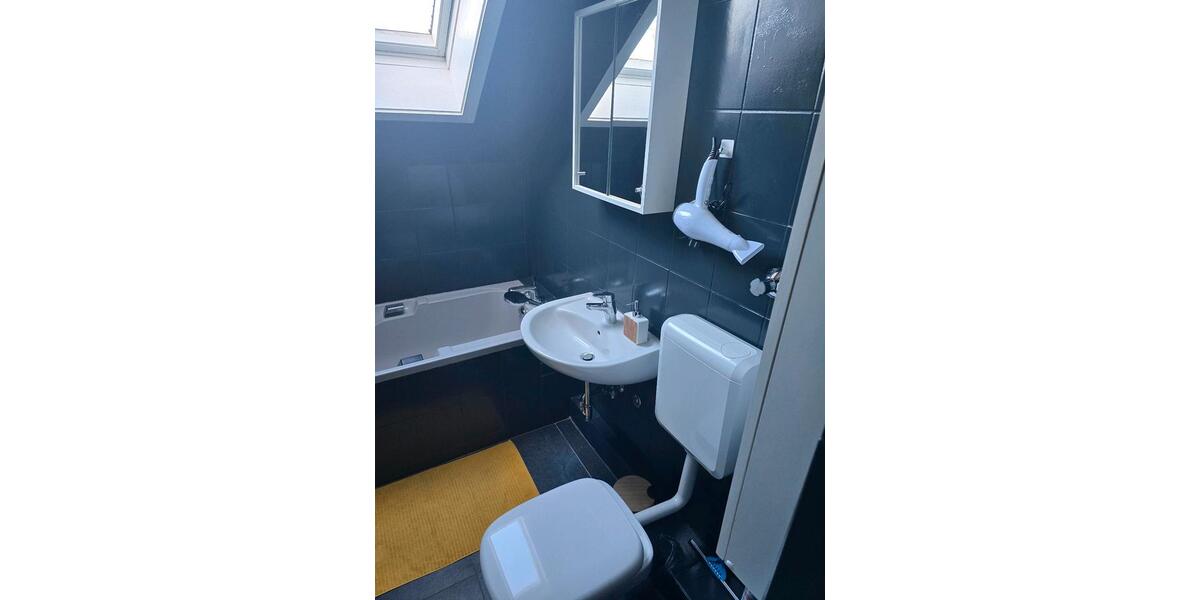 Dachgeschoßwohnung Ratingen - 2 Zimmer, 50 m&sup2;, 800&euro; | Angebot:25044434