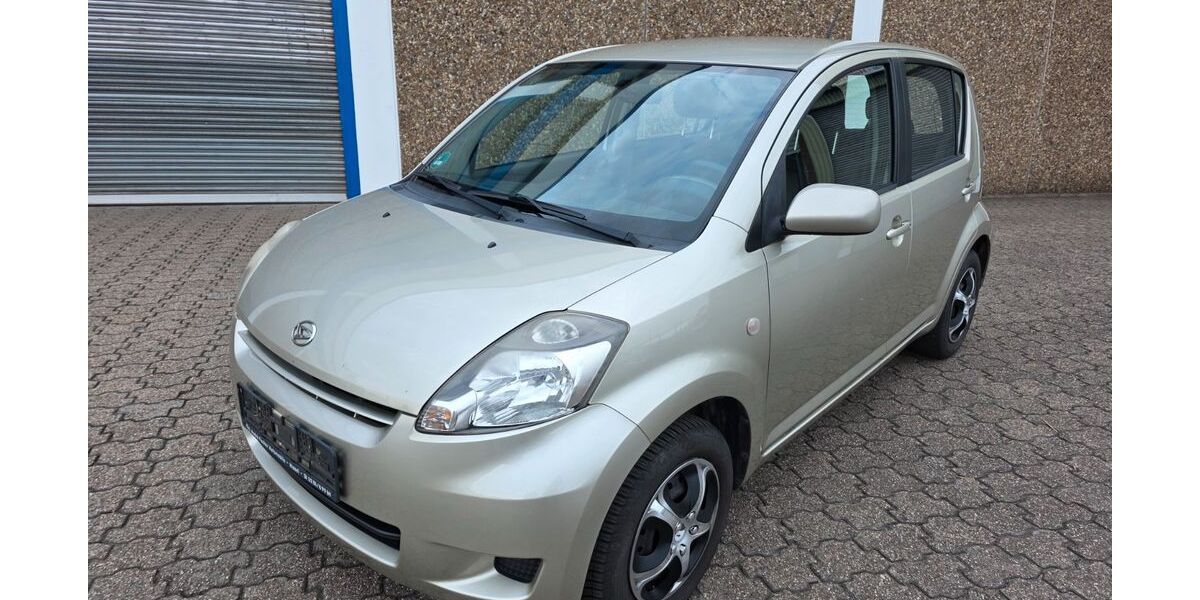 Daihatsu Sirion 149.000 km 3.300 &euro; Moers 47441