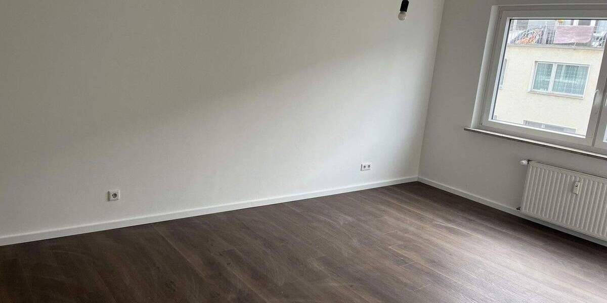 Etagenwohnung Krefeld Stadtmitte - 3 Zimmer, 91 m&sup2;, 710&euro; | Angebot:25780302