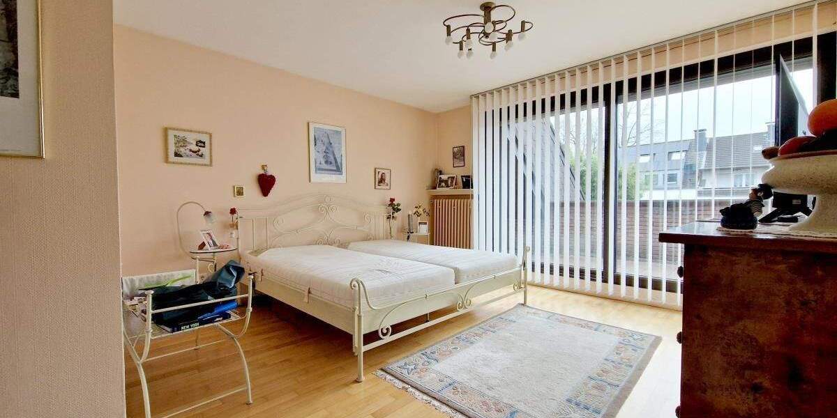 Einfamilienhaus Mülheim Holthausen - 5 Zimmer, 216 m&sup2;, 599.000&euro; | Angebot:25779202