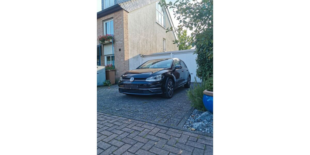 VW Golf 46.900 km 14.900 &euro; Duisburg 47239