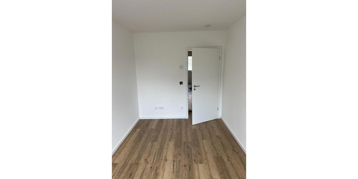 Reihenhaus Duisburg Hochheide - 4 Zimmer, 105 m&sup2;, 1.480&euro; | Angebot:26600434