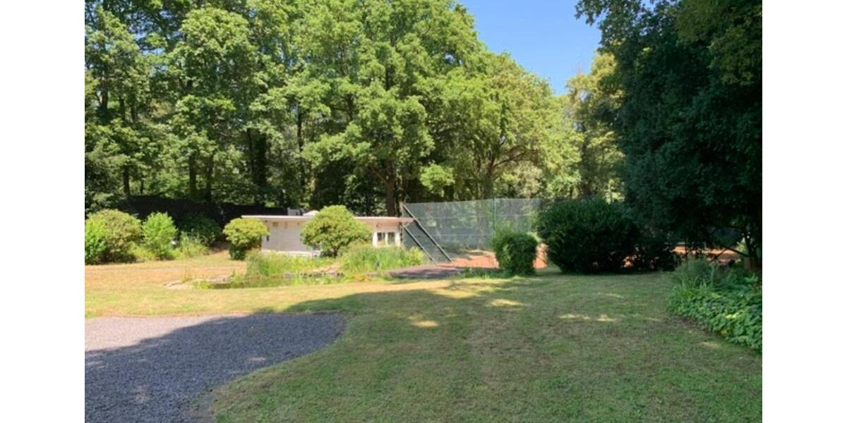 Villa Mönchengladbach Nord - 6 Zimmer, 340 m&sup2;, 7.000&euro; | Angebot:24381556