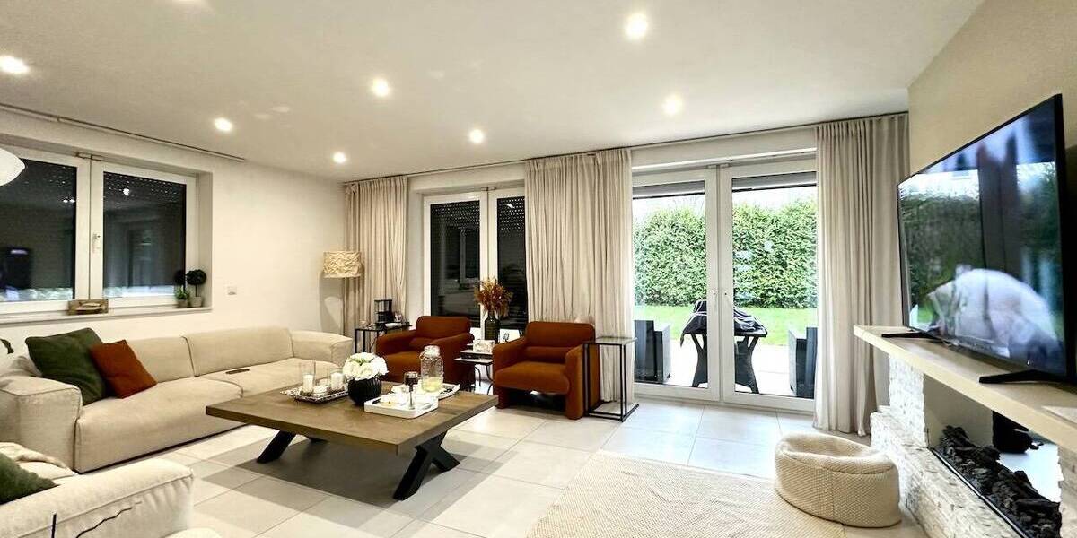 Einfamilienhaus Neuss Stadionviertel - 7 Zimmer, 255 m&sup2;, 998.000&euro; | Angebot:26657257