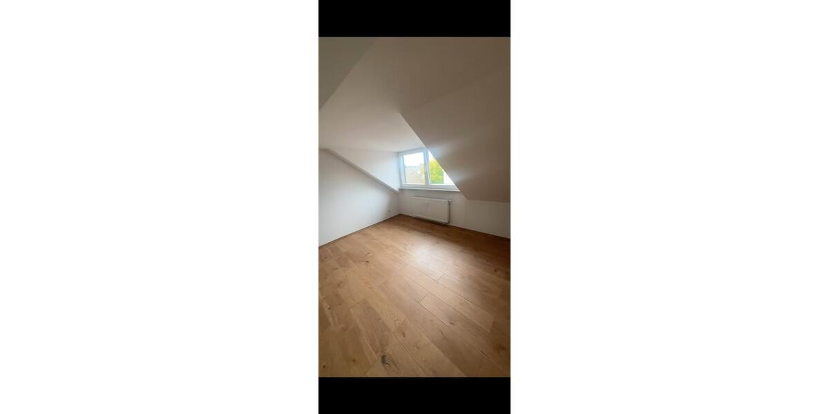 Dachgeschoßwohnung Duisburg Laar - 2 Zimmer, 51 m&sup2;, 600&euro; | Angebot:26669669