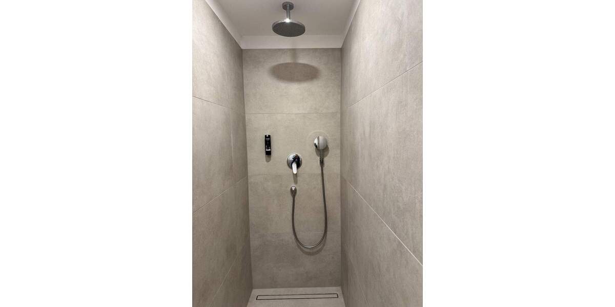 Etagenwohnung Düsseldorf Unterbilk - 3 Zimmer, 93 m&sup2;, 750.000&euro; | Angebot:25702075