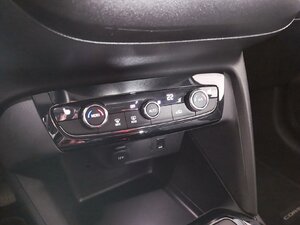 Opel Corsa e Edition SHZ LHZ Kam Tempo 14.000 km 19.830 &euro; HAAN 42781