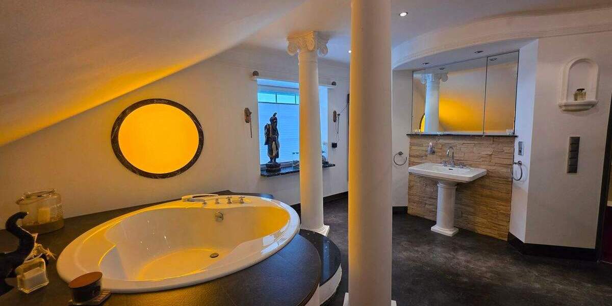 Mehrfamilienhaus, Wohnhaus Velbert Tönisheide - 4 Zimmer, 220 m&sup2;, 820.000&euro; | Angebot:25733905