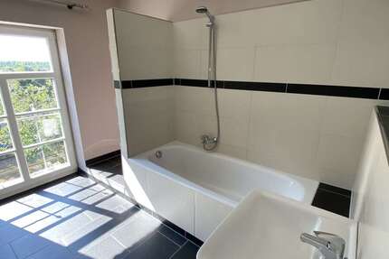 Wohnung Neuss Morgensternsheide - 2 Zimmer, 115 m&sup2;, 1.095&euro; | Angebot:25986383