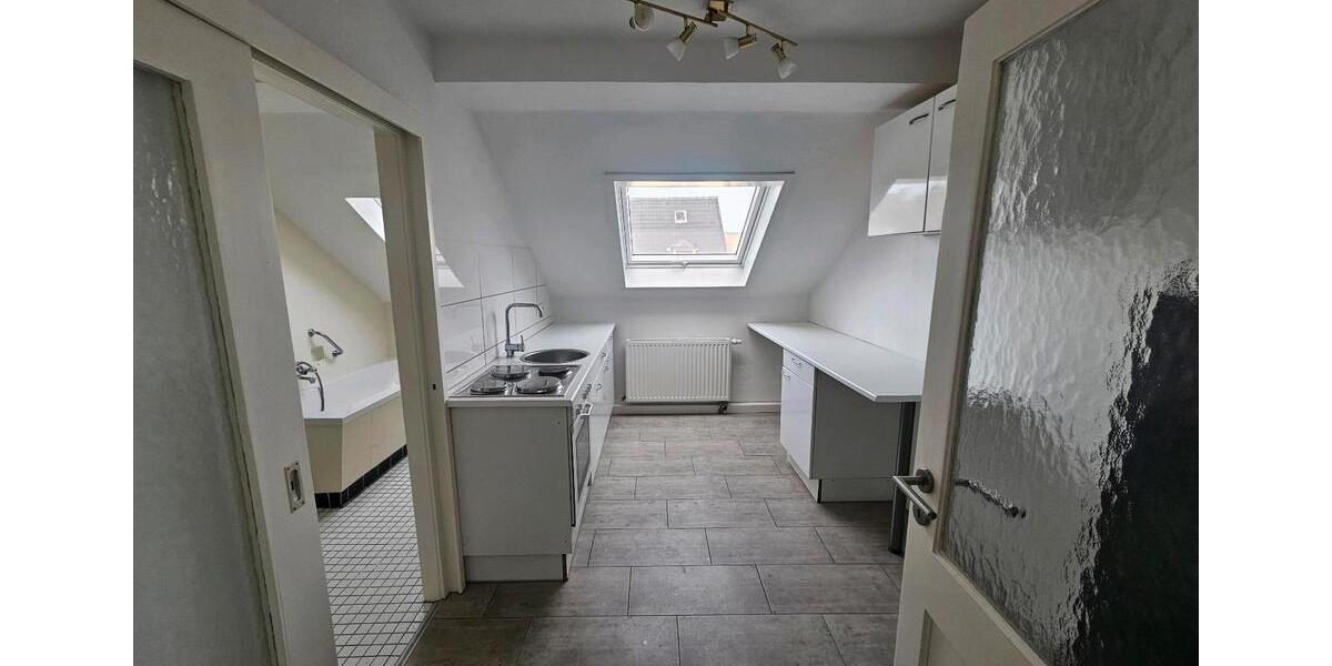 Dachgeschoßwohnung Tönisvorst - 2 Zimmer, 50 m&sup2;, 700&euro; | Angebot:25850355