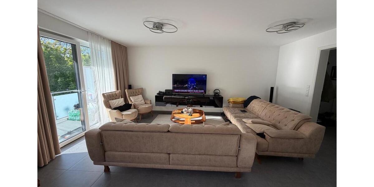 Etagenwohnung Mönchengladbach Nord - 3 Zimmer, 88 m&sup2;, 1.400&euro; | Angebot:26647361