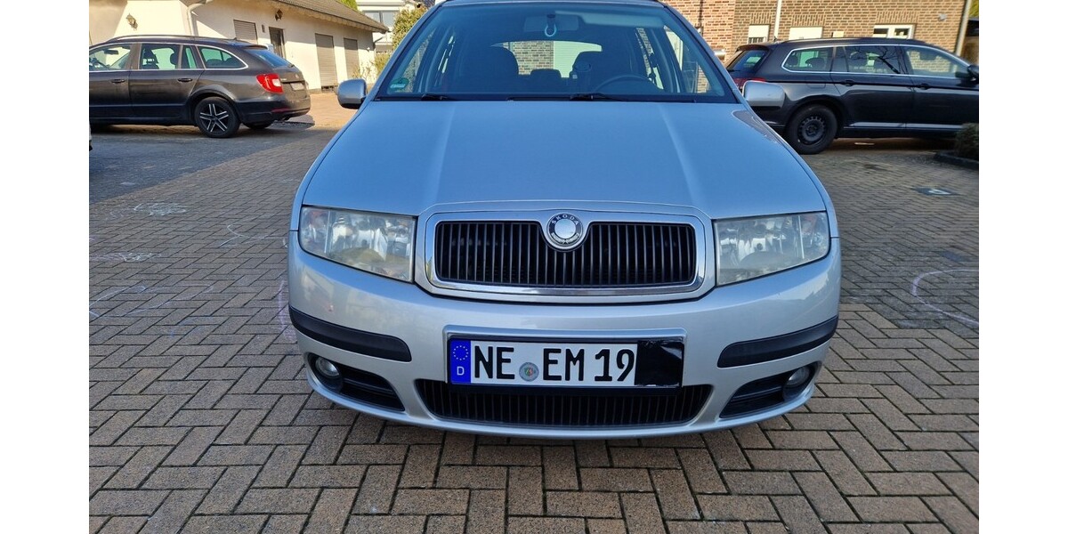 Skoda Fabia 389.000 km 1.480 &euro; Dormagen 41539