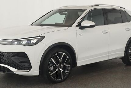 VW Tiguan 9.700 km 42.084 &euro; Düsseldorf 40233