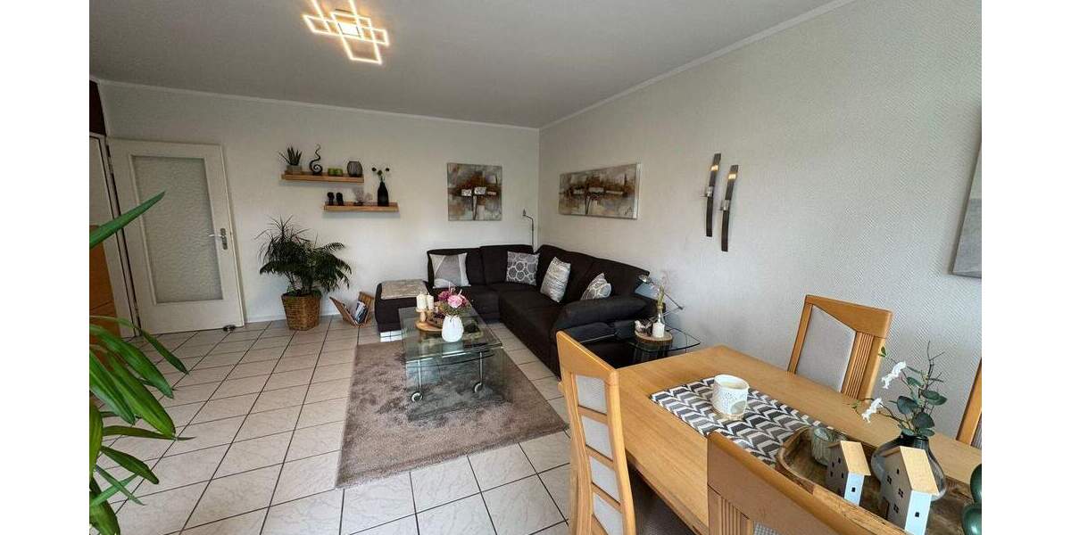 Etagenwohnung Mönchengladbach Rheydt - 3 Zimmer, 87 m&sup2;, 175.000&euro; | Angebot:25745903