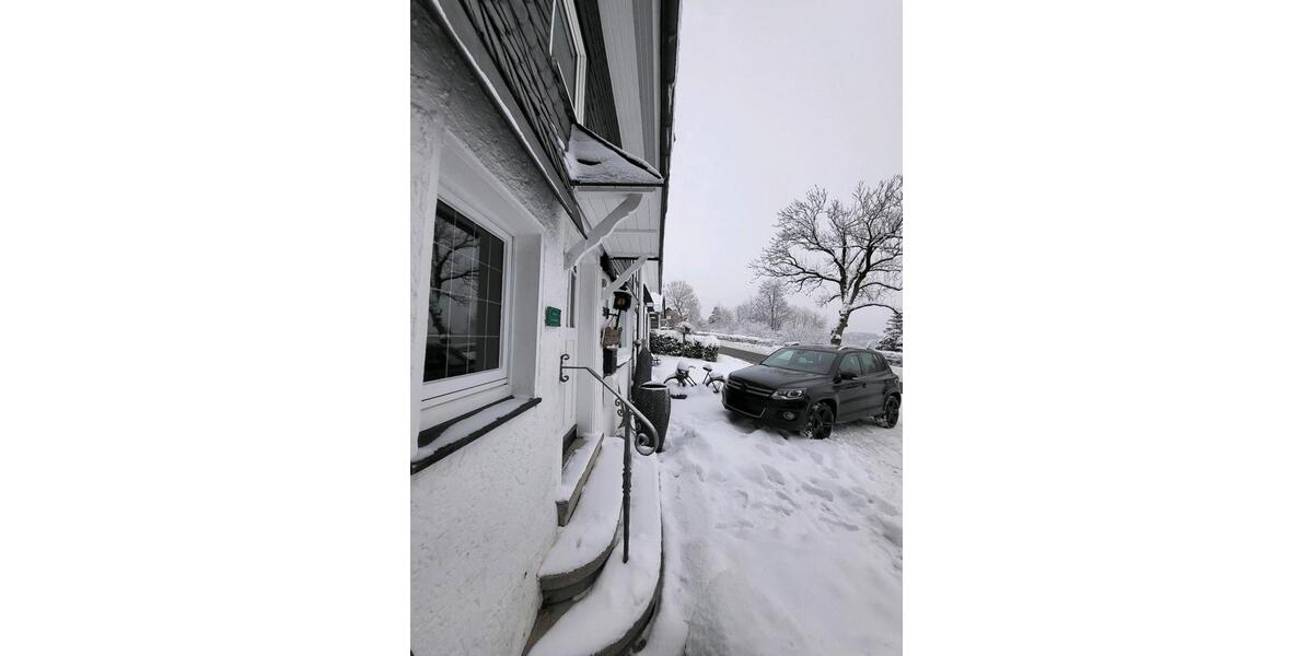 Einfamilienhaus Krefeld Gellep-Stratum - 10 Zimmer, 250 m&sup2;, 1.700&euro; | Angebot:25313036