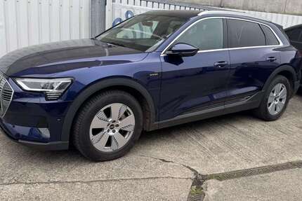 Audi e-tron 106.324 km 31.450 &euro; Krefeld 47805
