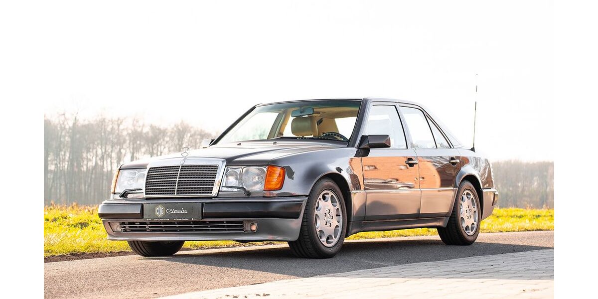 Mercedes-Benz 500 156.000 km 69.900 &euro; Düsseldorf 40233