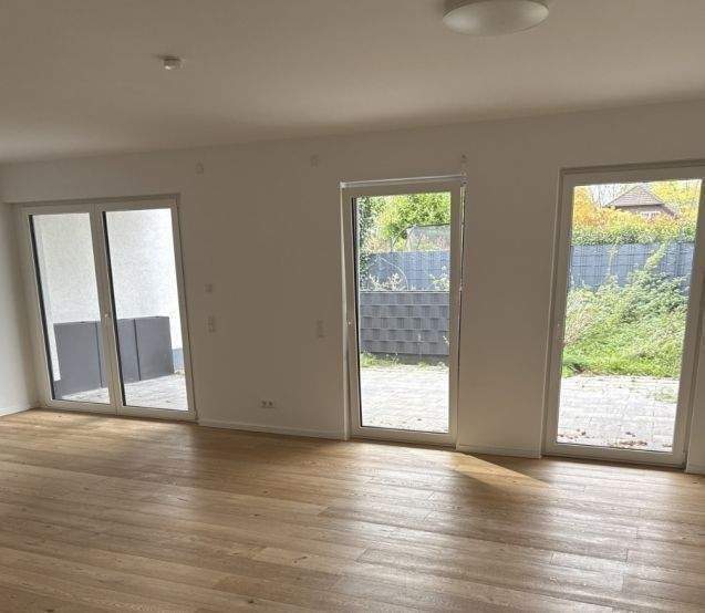 Etagenwohnung Kaarst Vorst - 3 Zimmer, 138 m&sup2;, 2.070&euro; | Angebot:26554980
