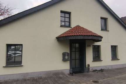 Haus Mönchengladbach Nord - 7 Zimmer, 162 m&sup2;, 260.000&euro; | Angebot:25875768