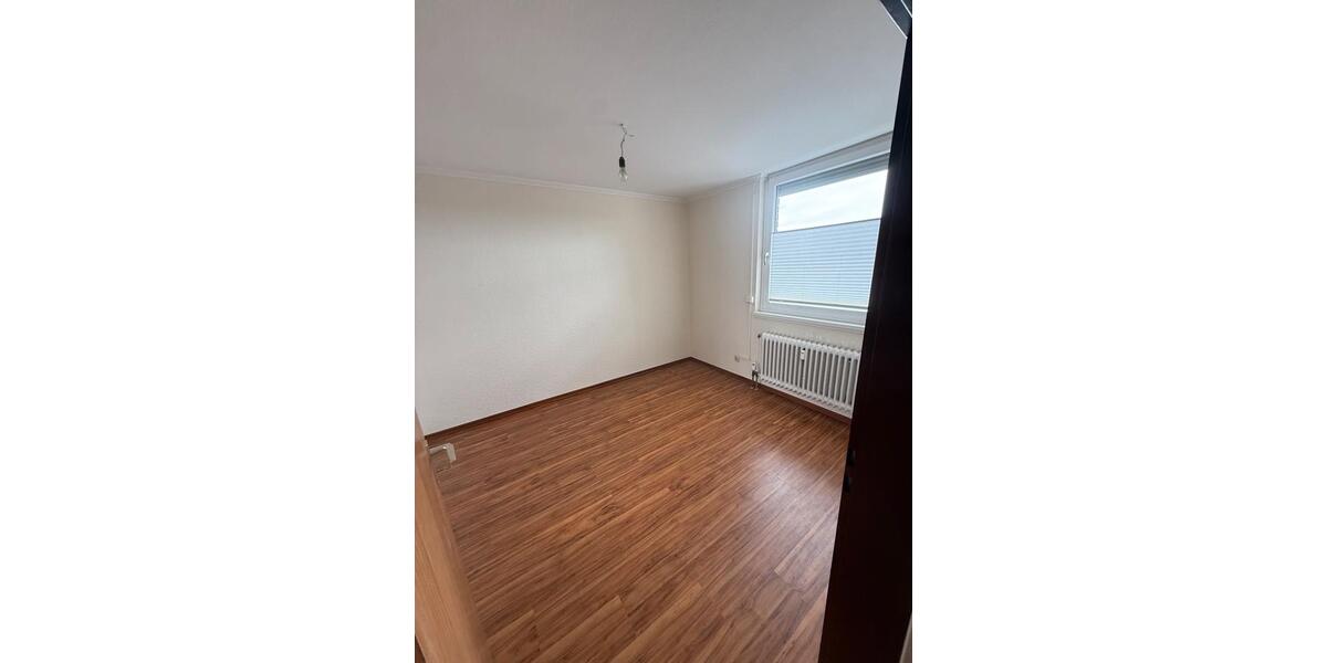 Etagenwohnung Neuss Holzheim - 3 Zimmer, 78 m&sup2;, 980&euro; | Angebot:26671732