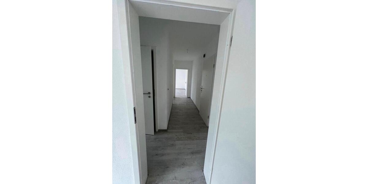 Dachgeschoßwohnung Duisburg Rheinhausen - 2.5 Zimmer, 56 m&sup2;, 690&euro; | Angebot:25173112