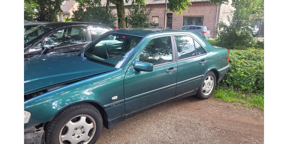 Mercedes-Benz C200 CDI w202 170.000 km 1.700 &euro; Viersen 41747