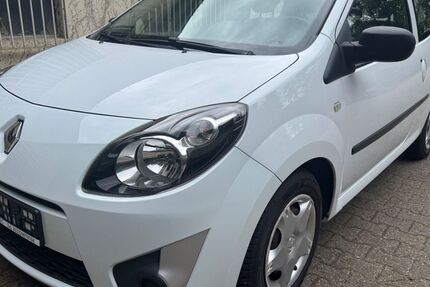 Renault Twingo 80.000 km 2.950 &euro; Mönchengladbach 41069