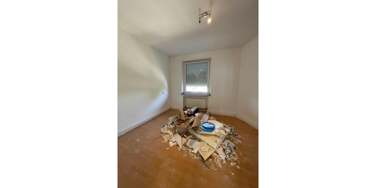 Etagenwohnung Mönchengladbach - 4 Zimmer, 100 m&sup2;, 850&euro; | Angebot:26679375