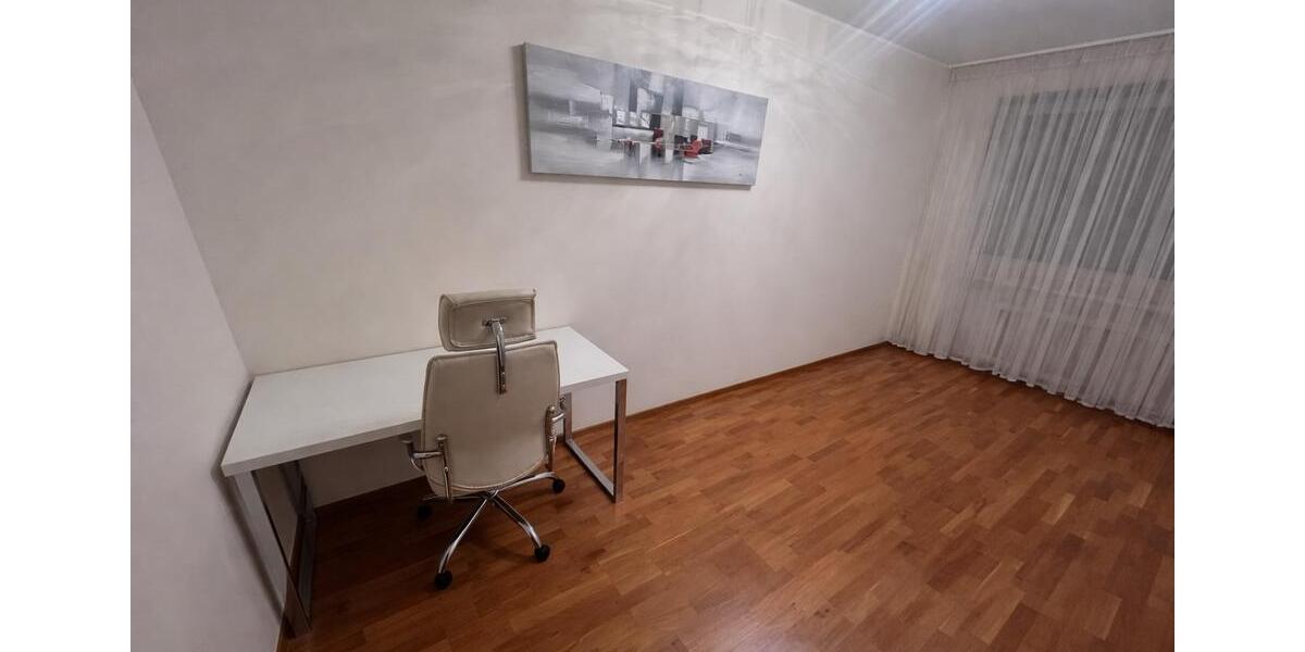 Etagenwohnung Düsseldorf Stadtbezirk 7 - 3 Zimmer, 80 m&sup2;, 1.800&euro; | Angebot:26040993