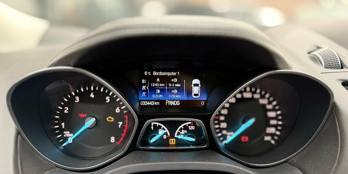 Ford Kuga Vignale / Panorama / Kamera / Keyless GO 34.000 km 22.490 &euro; Mönchengladbach 41066