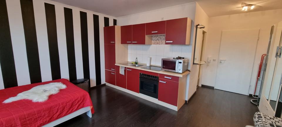Etagenwohnung Düsseldorf Pempelfort - 1 Zimmer, 30 m&sup2;, 709&euro; | Angebot:24252501