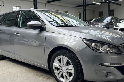 Peugeot 308 99.000 km 5.870 &euro; Velbert 42551