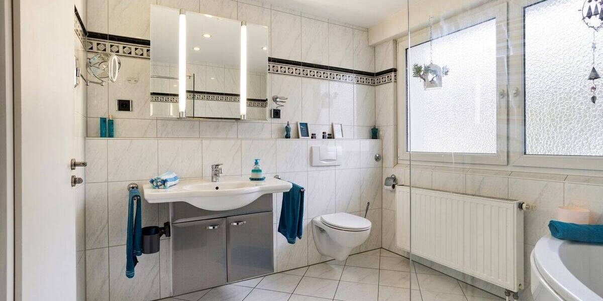 Reihenendhaus Mülheim an der Ruhr Mitte-Ost - 7 Zimmer, 184 m&sup2;, 559.000&euro; | Angebot:25799172