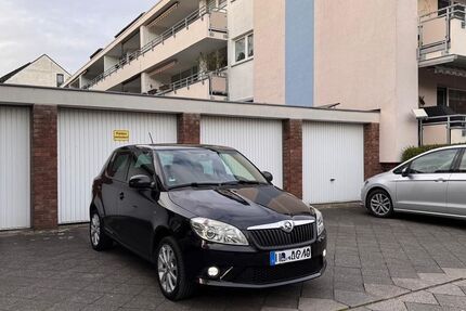Skoda Fabia 147.425 km 7.200 &euro; Düsseldorf 40231