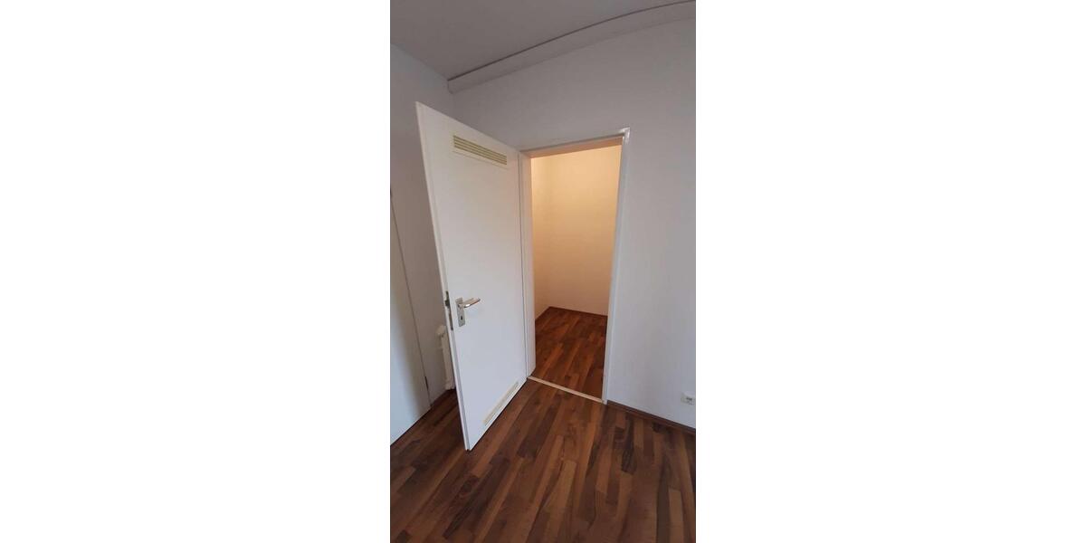 Etagenwohnung Krefeld Fischeln - 3 Zimmer, 77 m&sup2;, 723&euro; | Angebot:23511571