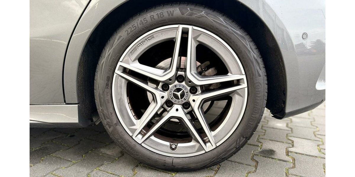 Mercedes-Benz A 200 d / AMG /18´´ Alu / Navi / AHK / MBUX 77.000 km 25.490 &euro; Mönchengladbach 41066