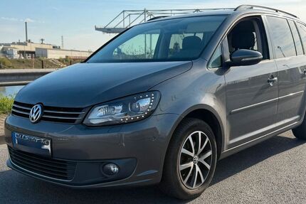VW Touran 295.315 km 5.400 &euro; Duisburg 47138