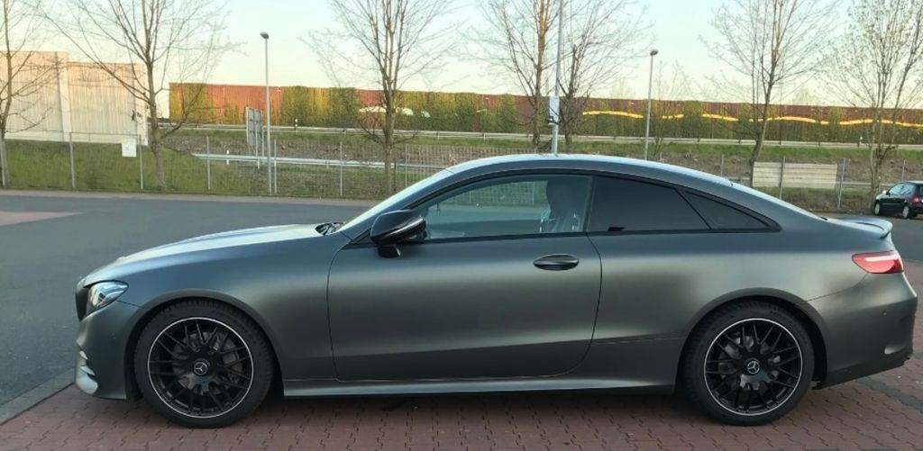 Mercedes-Benz E 200 110.000 km 27.750 &euro; Düsseldorf 40229