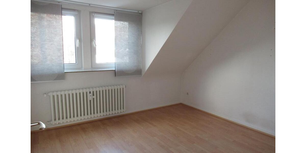 Dachgeschoßwohnung Mönchengladbach West - 3 Zimmer, 57 m&sup2;, 520&euro; | Angebot:26008394