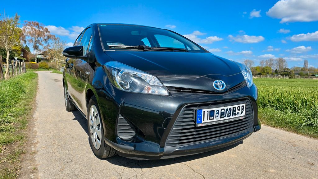 Toyota Yaris 43.000 km 9.500 &euro; Meerbusch 40668